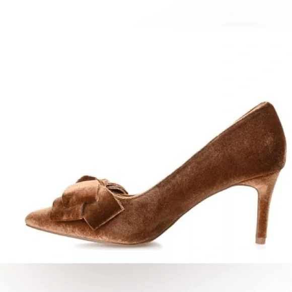 Journee Collection Crystol Velvet Pump in Elegant Brown - Size 9.5 NWOT - Picture 3 of 12